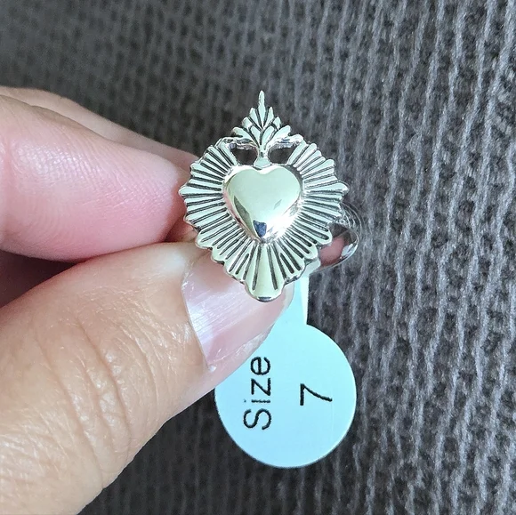 Sterling Silver🤍 El Sagrado Corazon (The Sacred Heart) Ring💍 - NWT - Picture 13 of 16